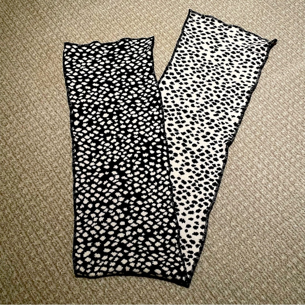 Reversible Black White Scarf 60” long x 9-1/2” wide